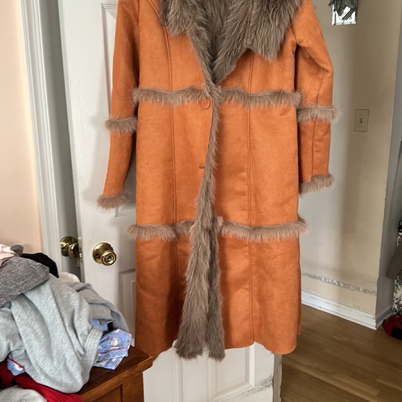 Brand new shearling faux fur coat - Picture 2 of 7